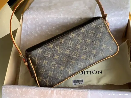 Official oldcobbler LOUIS VINTAGE VUITTON bag-30*11*13CM 0627